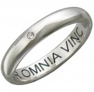 Обручальное кольцо с бриллиантом "AMOR OMNIA VINCIT - ЛЮБОВЬ ПОБЕЖДАЕТ ВСЁ" из белого золота 900 пробы, ширина 3,1 мм