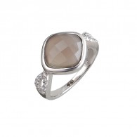 Безупречное кольцо с цирконами и халцедоном из серебра 925 пробы фото