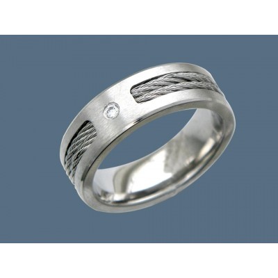 Импозантное кольцо с цирконом, бижутерия фото