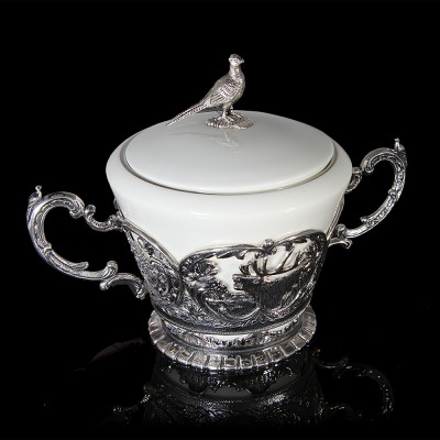 Богатейшая сахарница "Королевская охота" из серебра 925 пробы с чернением в подарочном футляре фото