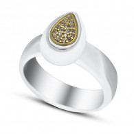 Кольцо с цирконами и керамикой из серебра 925 пробы цвет металла белый 5.64 гр. фото