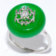 Кольцо с цирконом и жадеитом из серебра 925 пробы фото