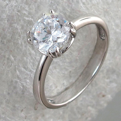 Степенное кольцо с фианитом из серебра 925 пробы фото