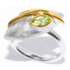 Кольцо с хризолитом из серебра 925 пробы цвет металла белый 4.9 гр.
