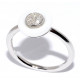 Кольцо с цирконами и керамикой из серебра 925 пробы цвет металла белый 2.54 гр.