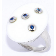 Кольцо с цирконами и ониксом из серебра 925 пробы цвет металла белый 12.4 гр. фото