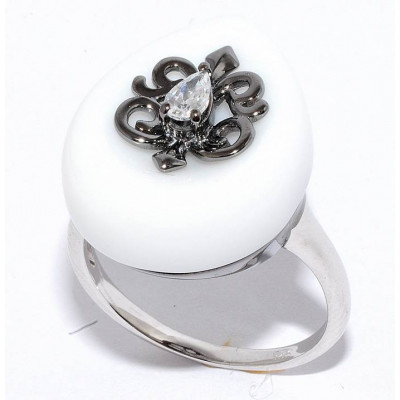 Кольцо с цирконом и ониксом из серебра 925 пробы цвет металла белый 7.24 гр. фото