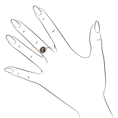 Кольцо с цирконами и кварцем из серебра 925 пробы цвет металла белый 3.58 гр. фото