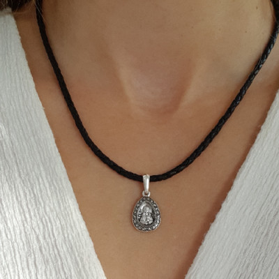Нательная иконка «Святая Марина» из серебра 925 пробы с чернением фото