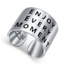 Модное незамкнутое кольцо с эмалью из серебра 925 пробы