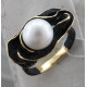 Кольцо с жемчугом и эмалью из серебра 925 пробы с золотым покрытием