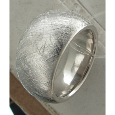 Кольцо из серебра 925 пробы фото