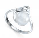 Кольцо с цирконами и жемчугом из серебра 925 пробы цвет металла белый 3.35 гр.
