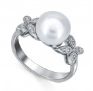 Кольцо с цирконами и жемчугом из серебра 925 пробы цвет металла белый 3.49 гр.