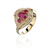 Кольцо с бриллиантом и рубином из желтого золота 750 пробы фото