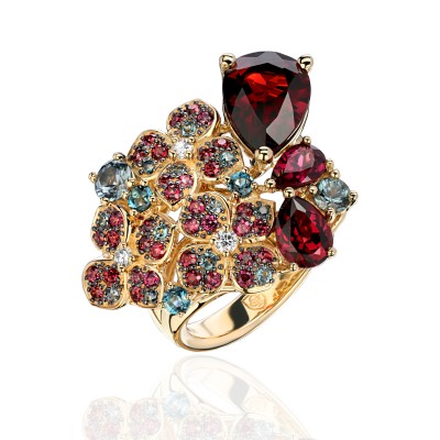 Кольцо с топазом, гранатом, шпинелью, бриллиантом, сапфиром и родолитом из желтого золота 585 пробы фото