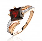 Кольцо с гранатом и  фианитом из красного золота 585 пробы