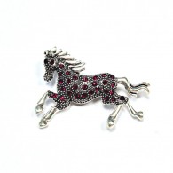 Броши и булавки с кристаллом фото