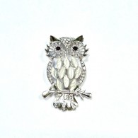 Броши и булавки с стеклом и кристаллом фото