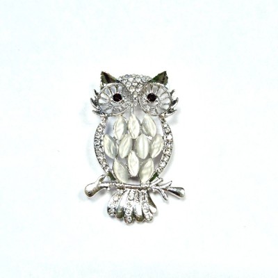 Броши и булавки с стеклом и кристаллом фото