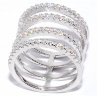 Кольцо с цирконом из серебра 925 пробы фото