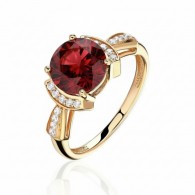 Кольцо с гранатом и  фианитом из красного золота 585 пробы фото