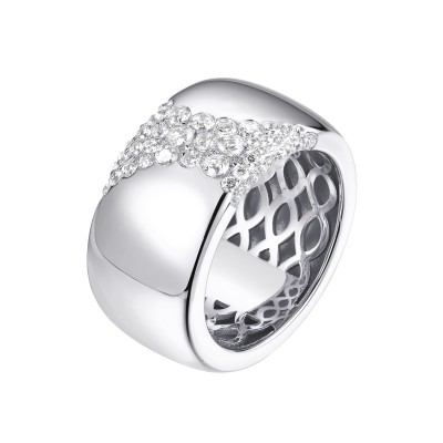 Кольцо с цирконом из серебра 925 пробы фото