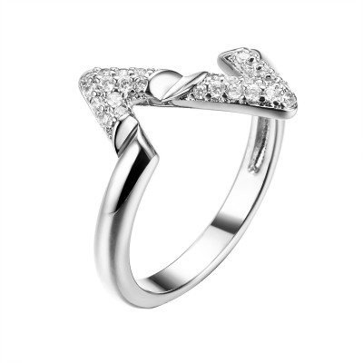 Кольцо с цирконом из серебра 925 пробы фото