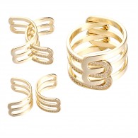 Кольцо с цирконом из серебра 925 пробы фото