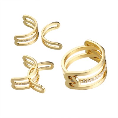 Кольцо с цирконом из серебра 925 пробы фото