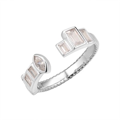 Кольцо с цирконом из серебра 925 пробы фото