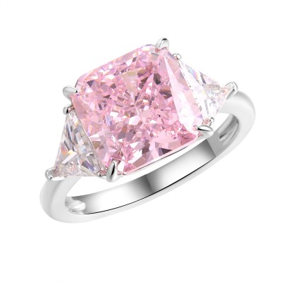 Кольцо с цирконом из серебра 925 пробы фото