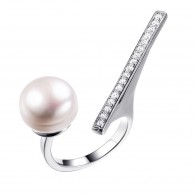 Кольцо с цирконом и жемчугом из серебра 925 пробы фото