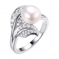 Кольцо с цирконом и жемчугом из серебра 925 пробы фото