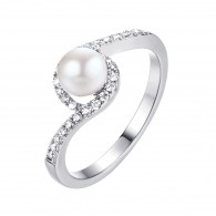 Кольцо с цирконом и жемчугом из серебра 925 пробы фото