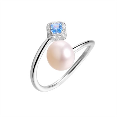 Кольцо с цирконом и жемчугом из серебра 925 пробы фото