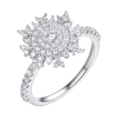 Кольцо с цирконом из серебра 925 пробы фото