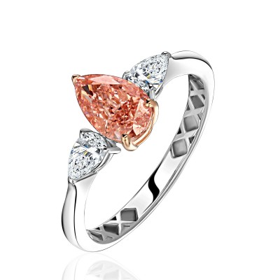 Кольцо с бриллиантом из комбинированного золота 585 пробы фото