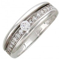 Фантастическое кольцо с фианитами из серебра 925 пробы фото
