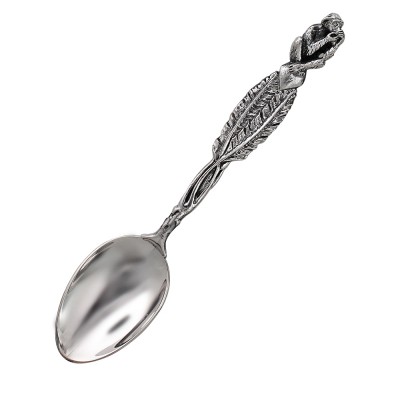 Витиеватая чайная ложка "Обезьяна - не скажу" из серебра 925 пробы с чернением в подарочном футляре фото